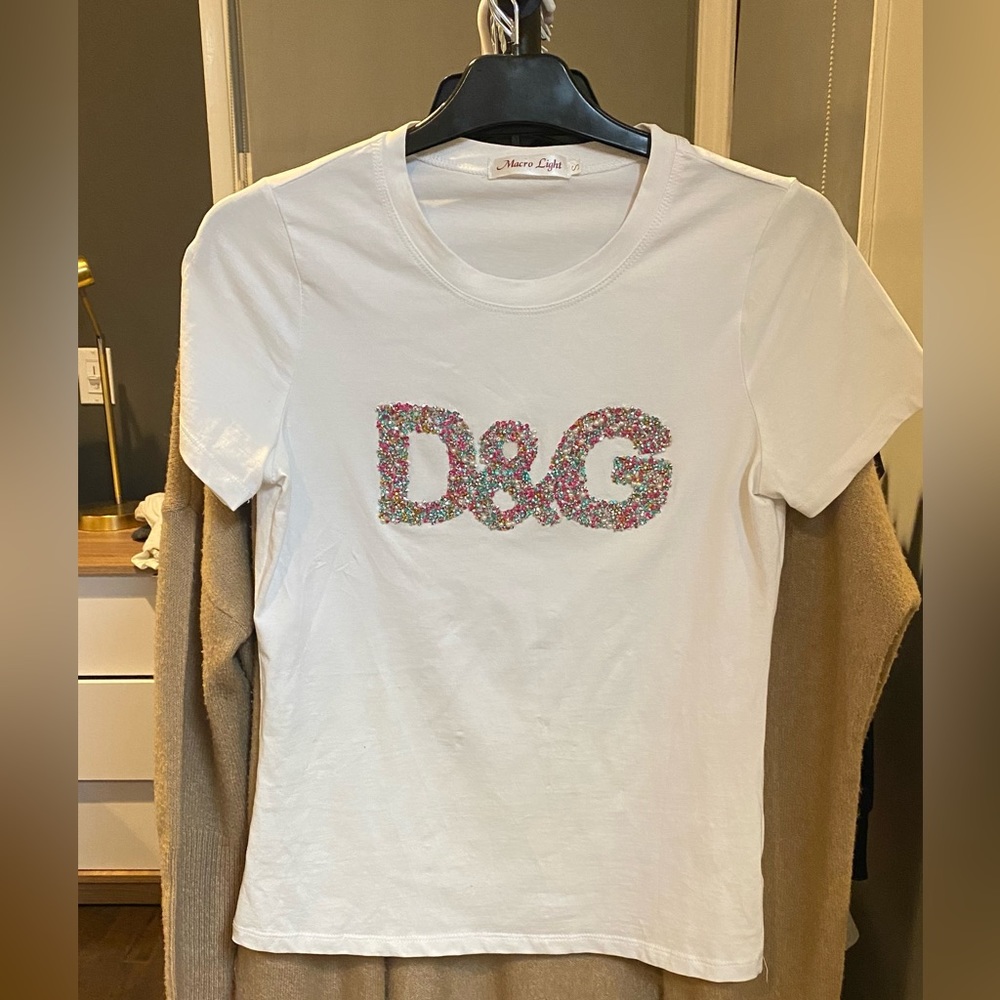 ! SOLD ! White t shirt with beads and pearls